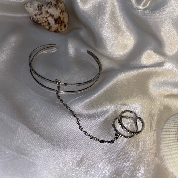 Silver Bracelet chained with silver diamond gemmed ring 💍 - Picture 2 of 13